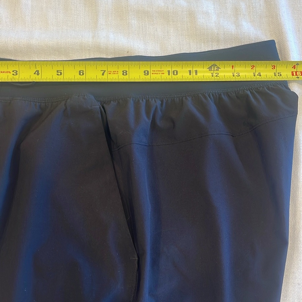11123 Black Lululemon Athletic Running Gym Shorts Size M - Picture 2 of 9